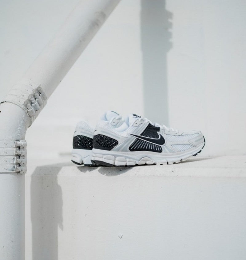 Nikee Zoom Vomero 5 "Panda" #576