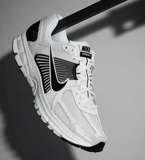 Nikee Zoom Vomero 5 "Panda" #576