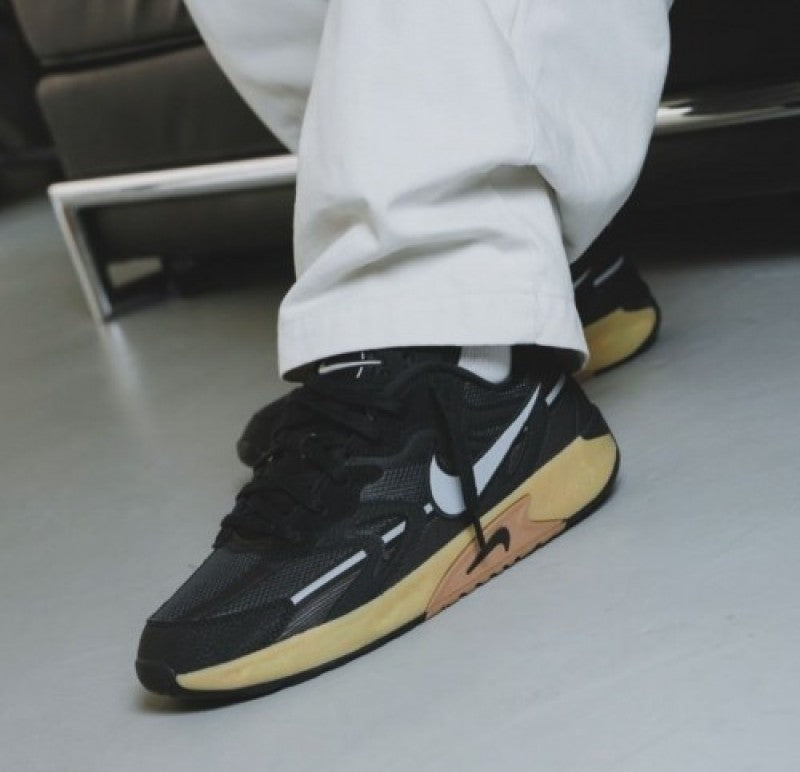 Nikee. Jam Electric Black Gum