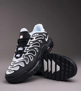 Nikee AirMax TN Plus Drift BlackWhite 596