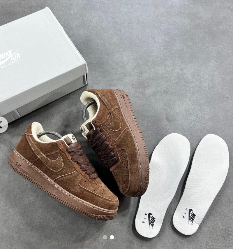 Nik e Airforce cacao wow with keychain