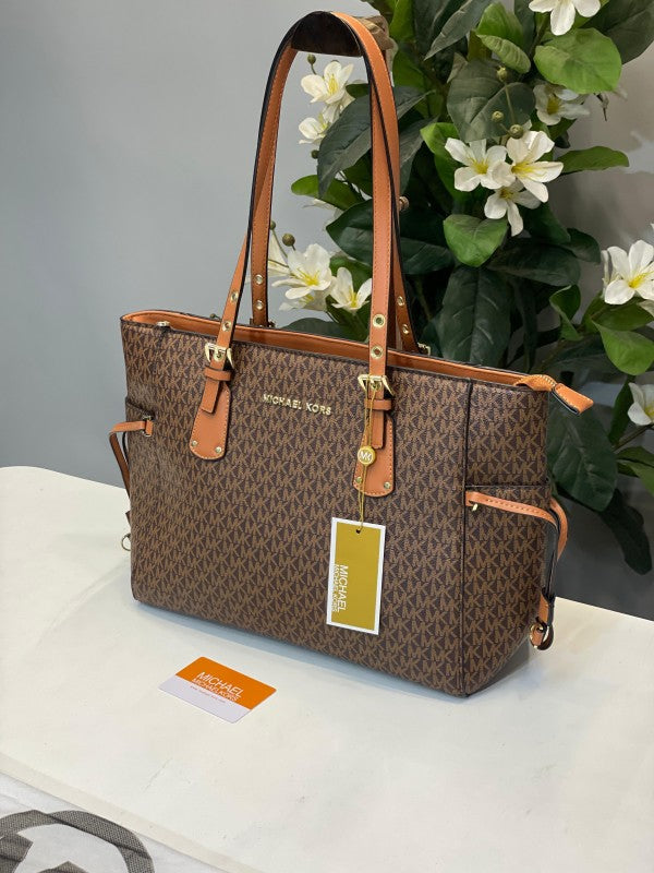 Michael  kors voyager tote bag with dust bag (616 coffe brown)