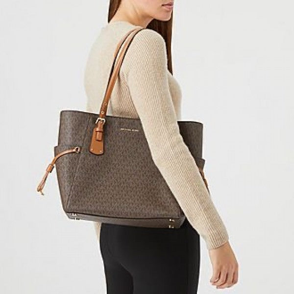 Michael  kors voyager tote bag with dust bag (616 coffe brown)