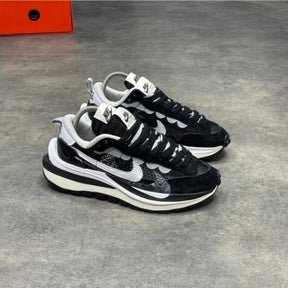 Sacai X Vaporwaffle Black White fix 1008