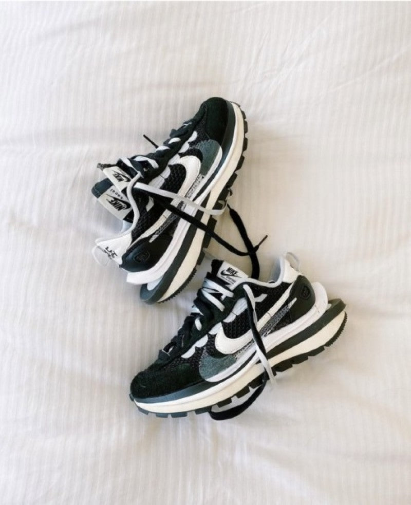 Sacai X Vaporwaffle Black White fix 1008