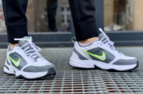 Nikee Air monarch iv trainers x white cool grey