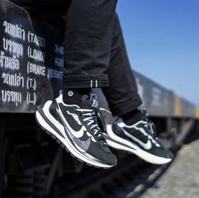 Sacai X Vaporwaffle "Black White" #612