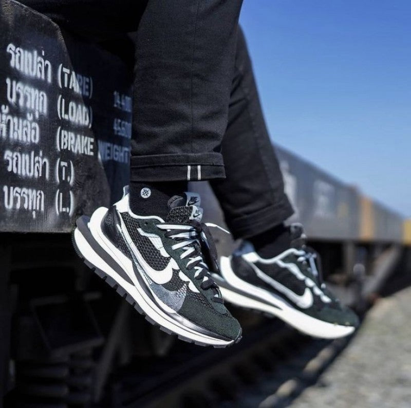 Sacai X Vaporwaffle "Black White" #612