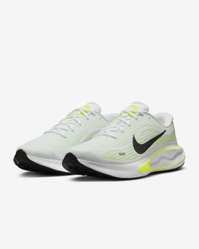 Nik ee Journey Run White Barely Volt 220
