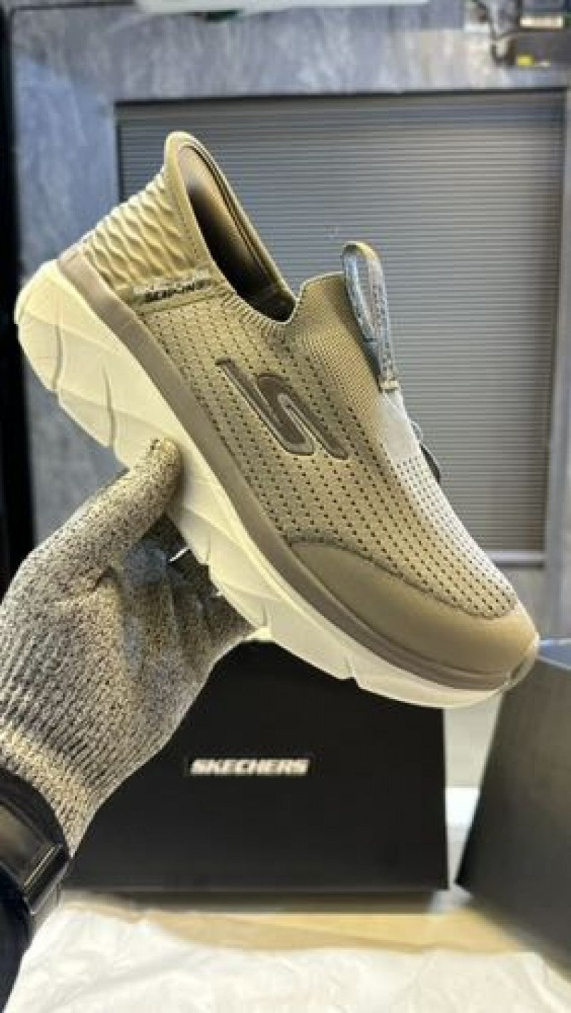 SKECHERS Slip Ins Max Cushioning Premier