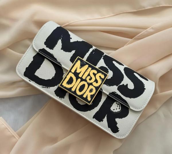 Christian Dio  r miss dio  r flap shoulderbag with extra belt  & ogbox 437