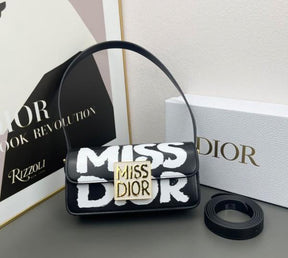 Christian Dio  r miss dio  r flap shoulderbag with extra belt & og box 438