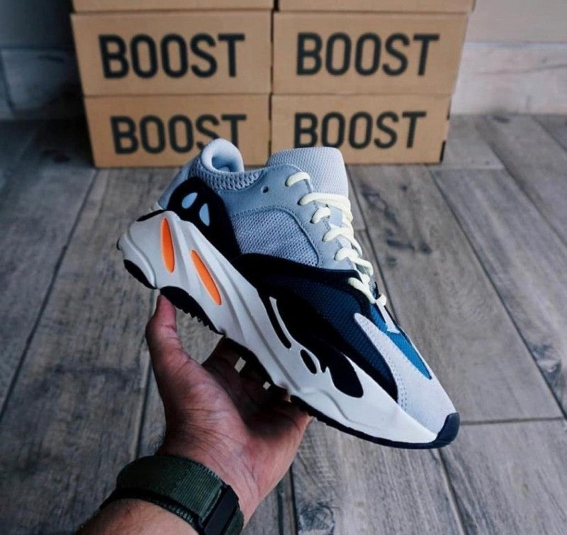 Adida ss Yeezy 700 Wave Runner