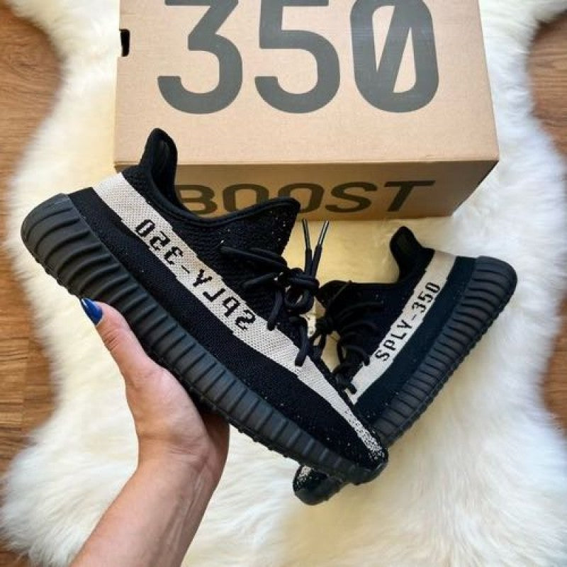 ADIDASS YEEZY 350 oreo