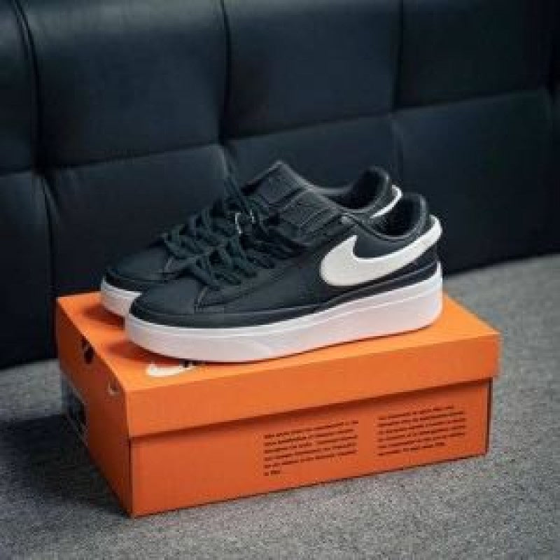 Nik blazer phantom low black
