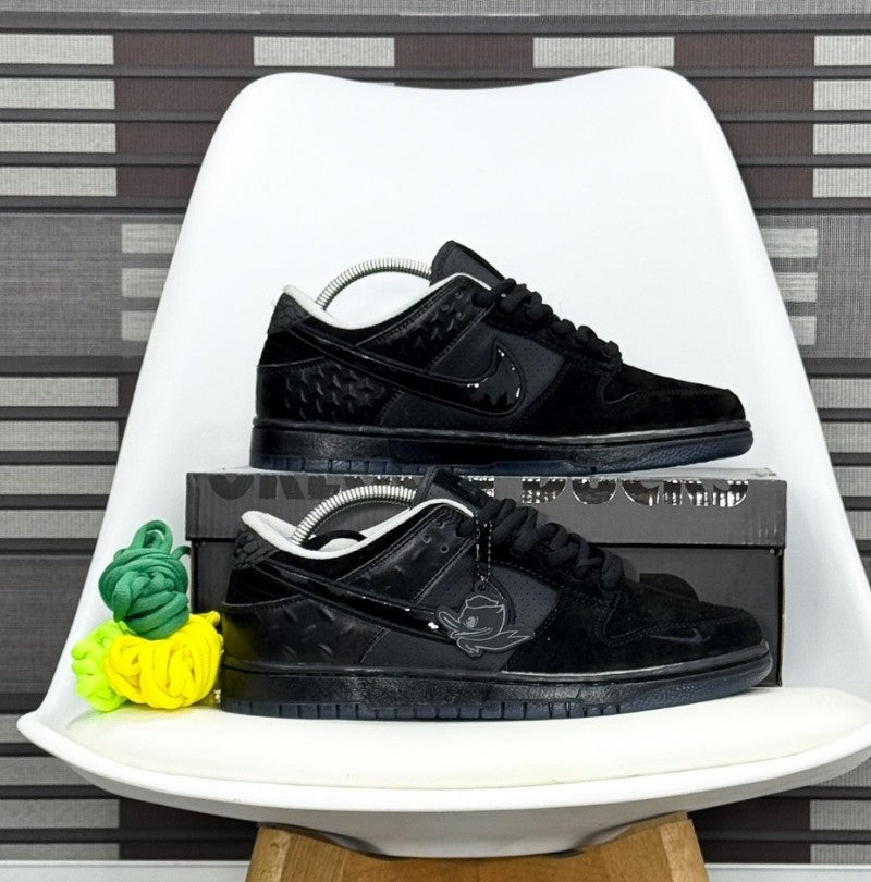 Nikee SB Dunk Low Duck Of The Feather Black University