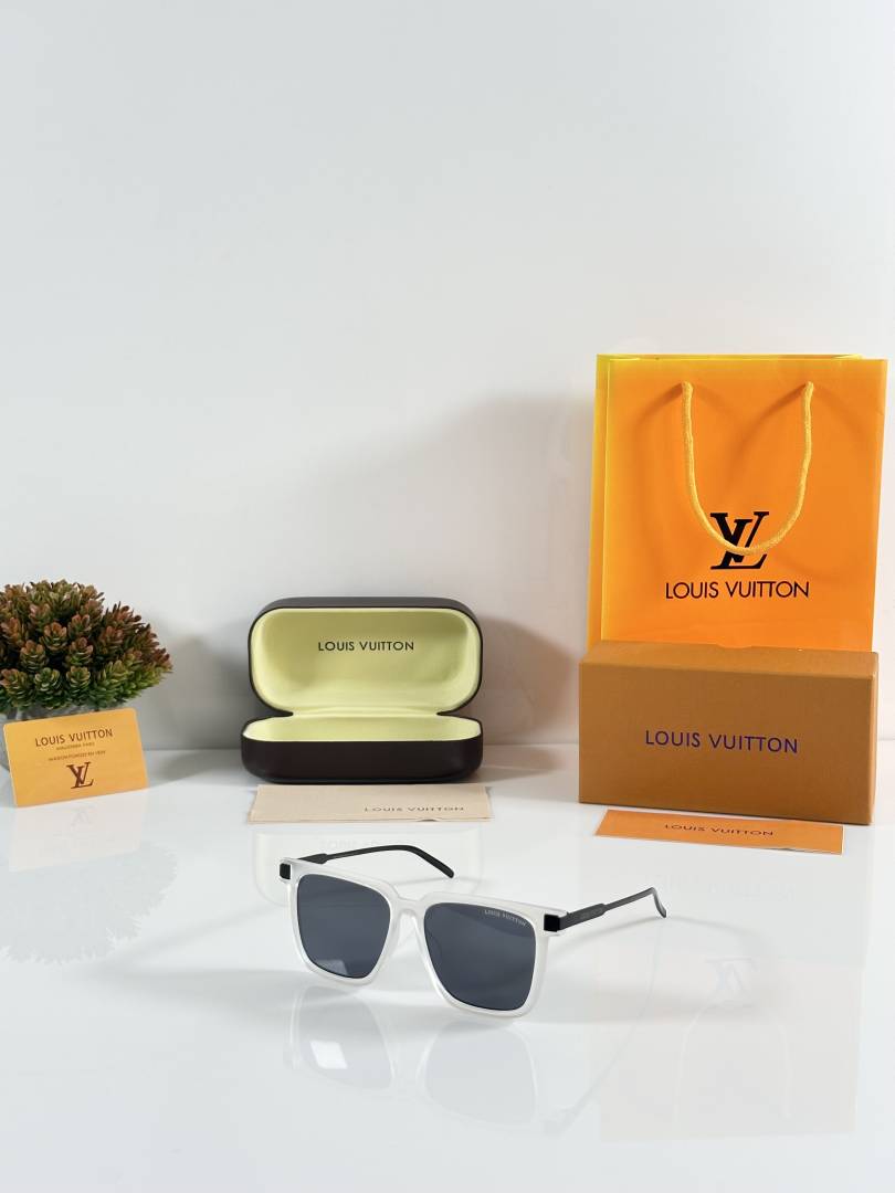 Louis Vuitton 8779 Ice Black