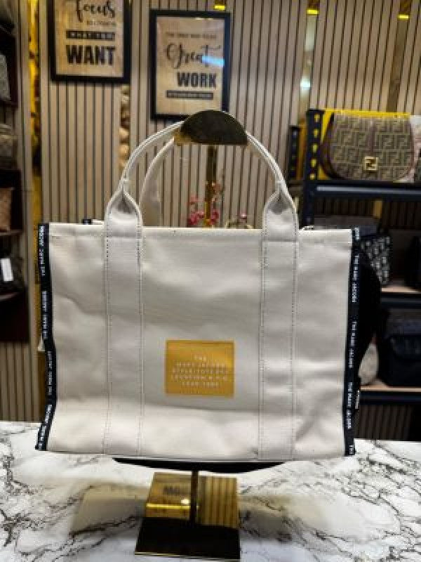 Marc Jacobs The Tote Bag With Dust Bag (Beige)