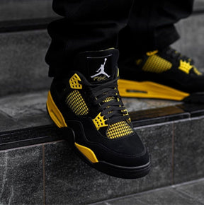 Air Jordan Retro 4 Thunder black yellow
