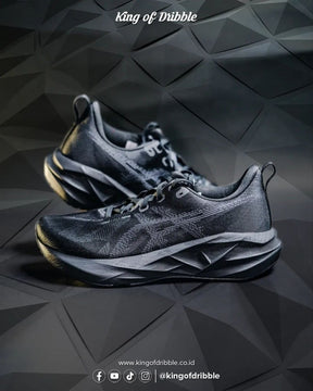 asicss NovaBlast 5 triple Black