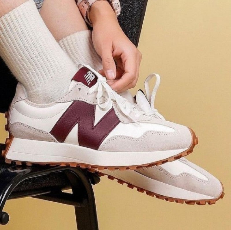 NEWW BALANCE 327 white brown