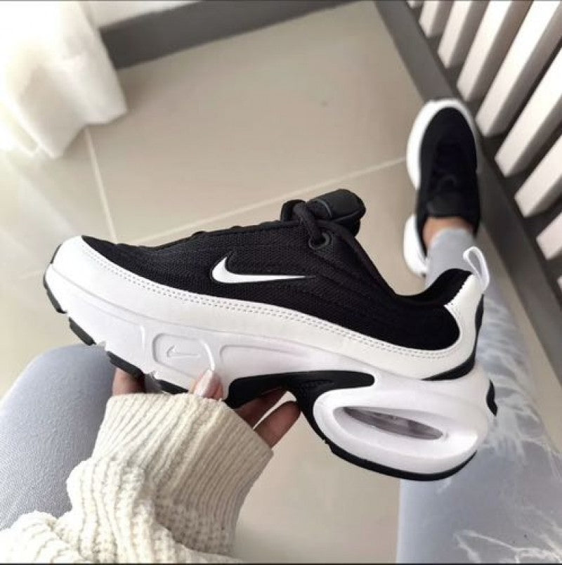 Nikee Airmax Portal Racer Black White