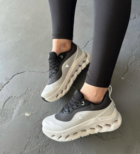 Oncloudtit X Loewee Black White As2