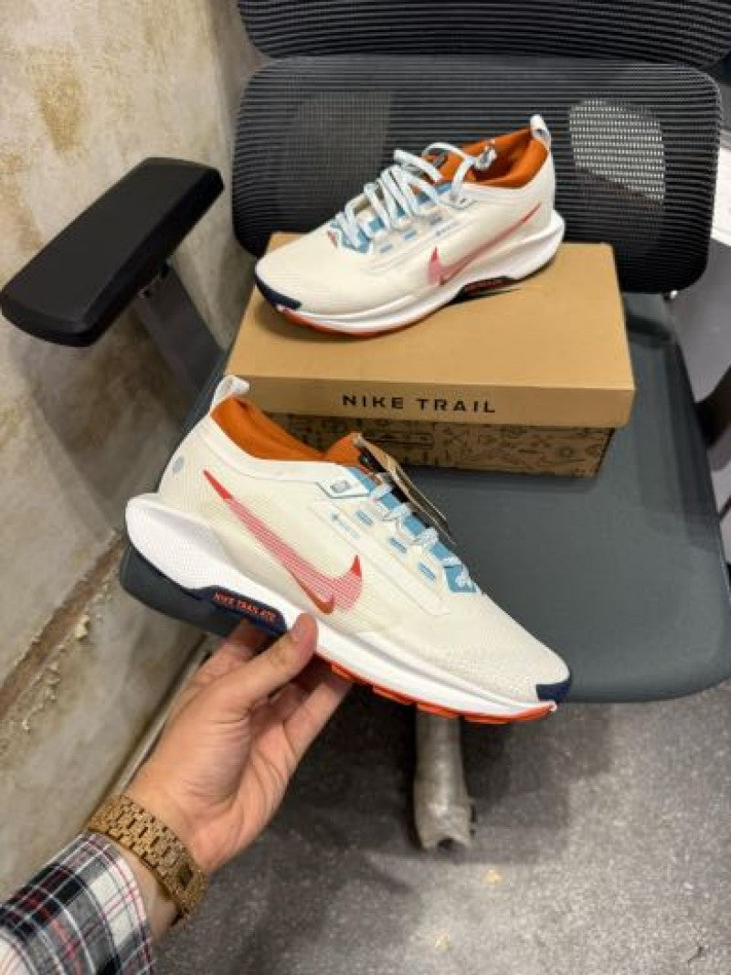 Nikee Pegasus Trail 5 Gore Tex White Red