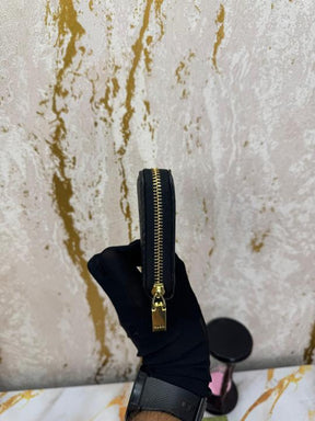 Gucc  i gg embossed long zipper wallet with box and dust bag (60017 black)