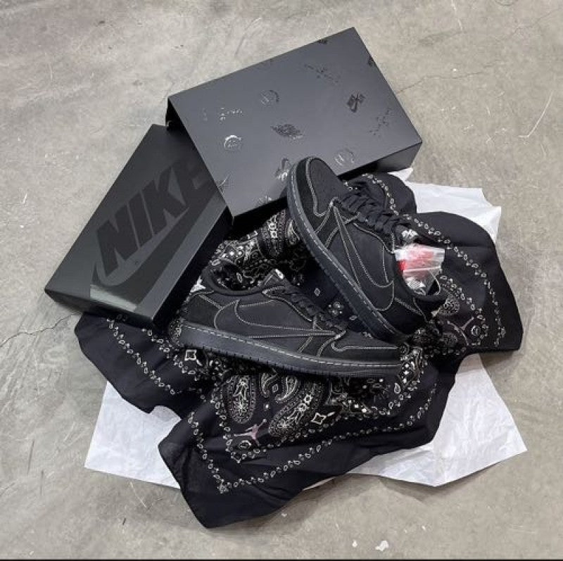 NIK E Air JORDAN 1 LOW X TRAVIS SCOTT PHANTOM SEMI UA