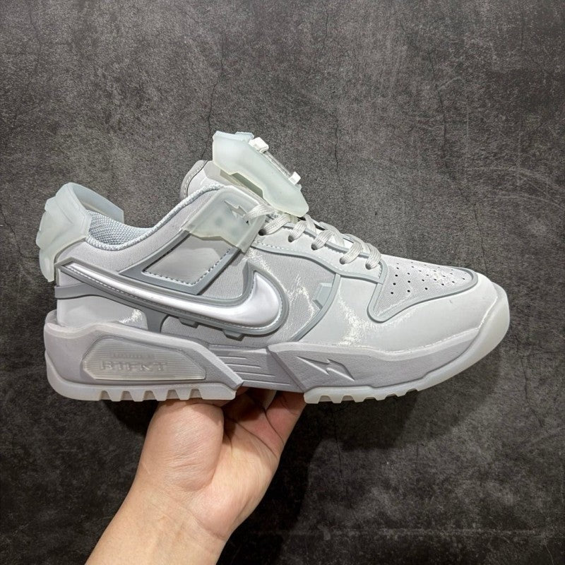 nikkee x RTFKT dunk low genesis ghost edition