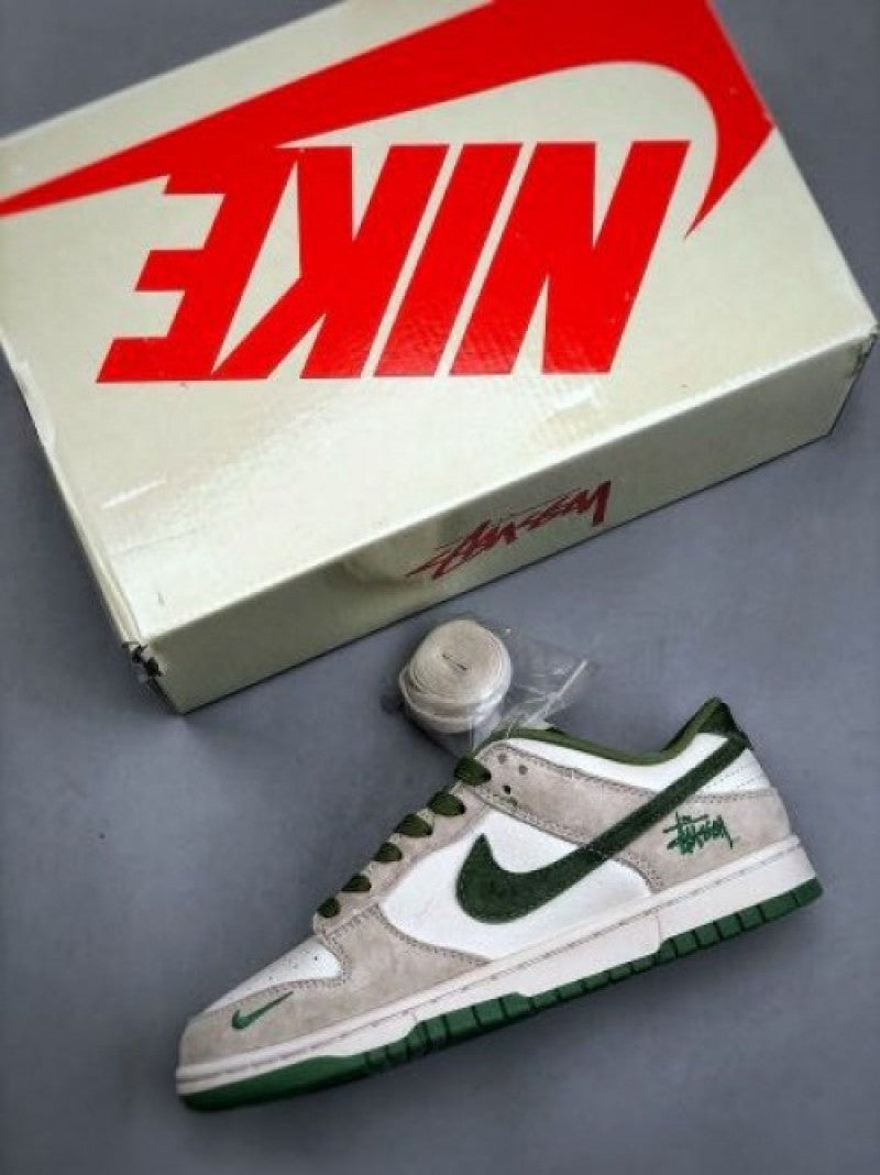 Nikee Stussy x SB Dunk Low White Green