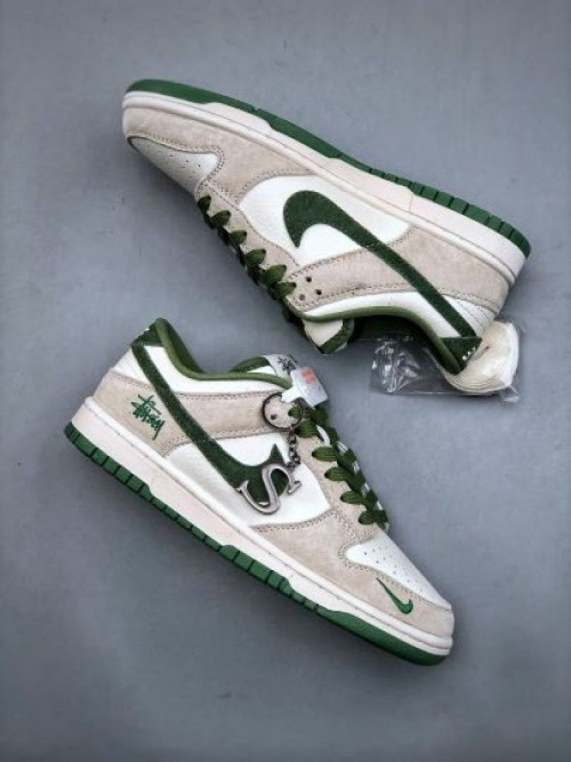 Nikee Stussy x SB Dunk Low White Green