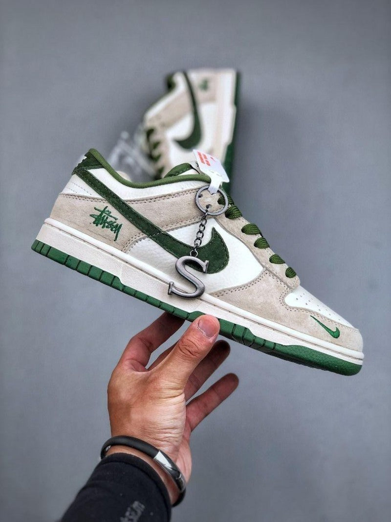Nikee Stussy x SB Dunk Low White Green