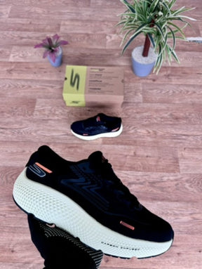 skecherss go run max road 6 running shoes