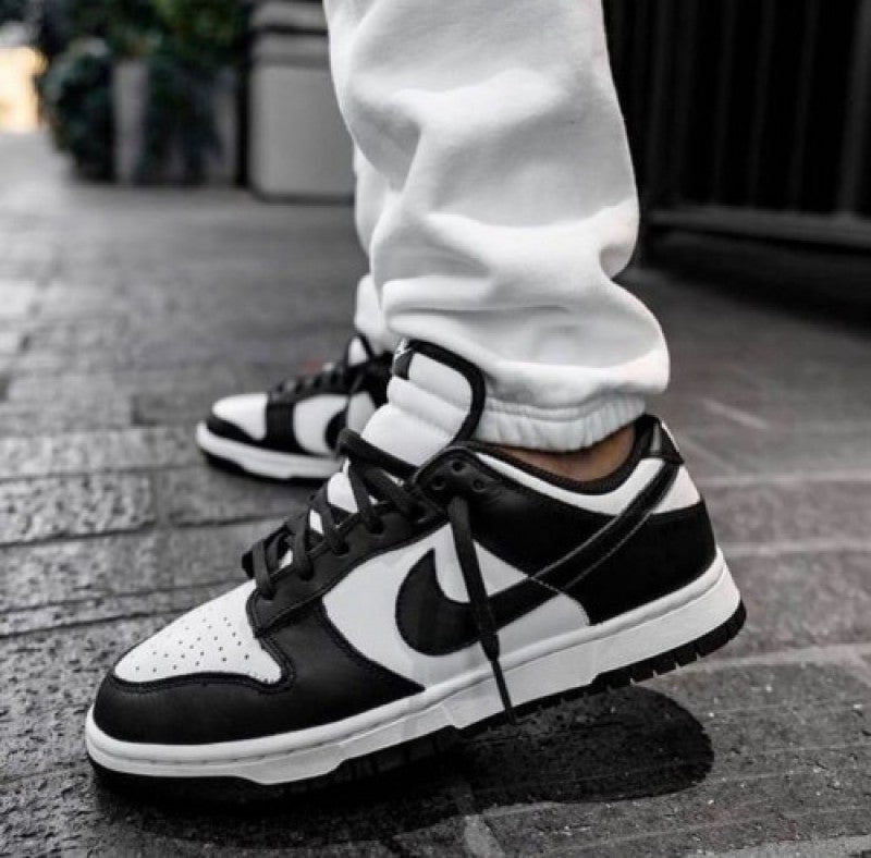 sb dunk low panda with original box extra lace fix