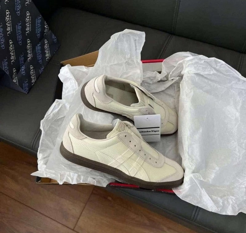 Onitsuka Tiger Tokuten Slip On Biege Brown 157