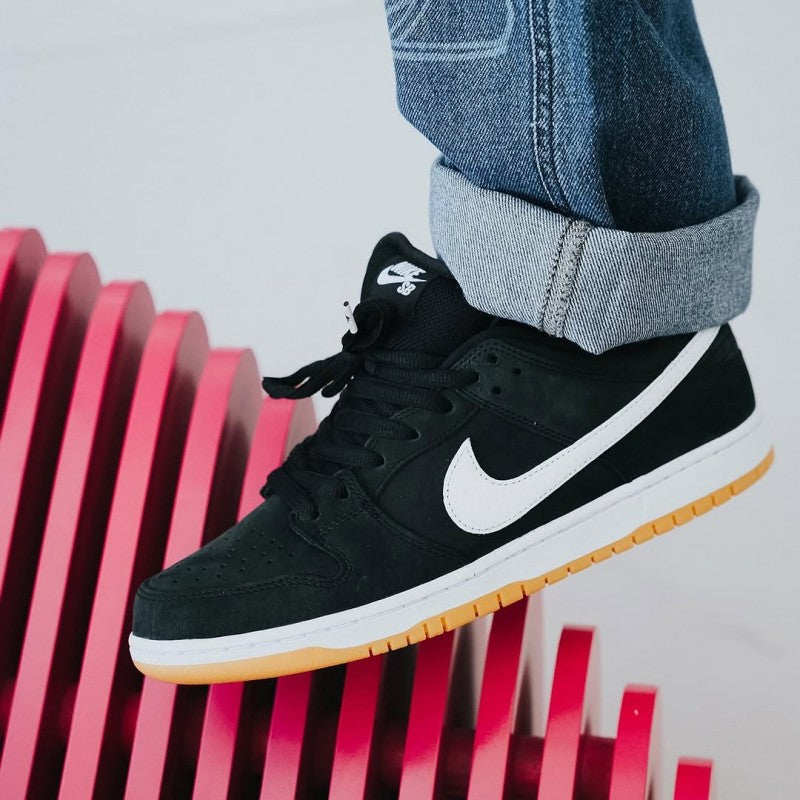 Nik ee SB Dunk Low Black Gum 146