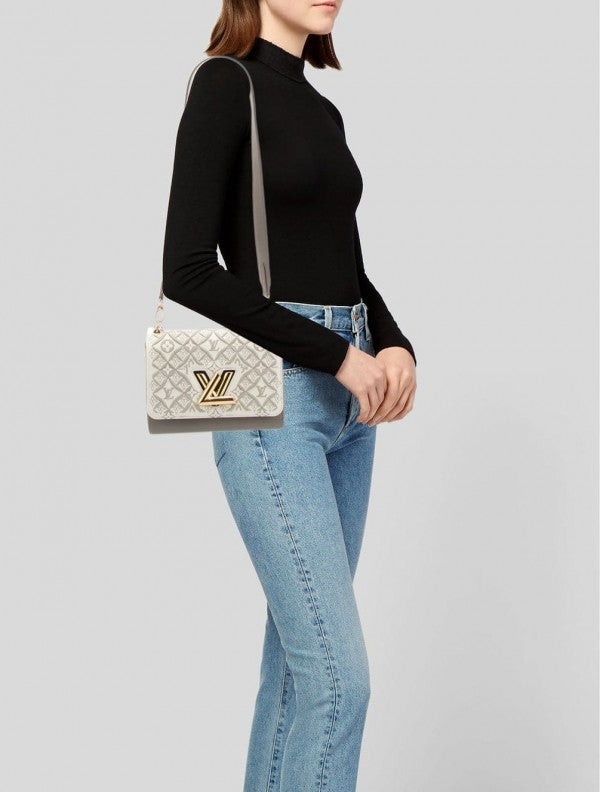 Louis  Vuitton  Embroidered  Twist  Logo  Premium  Double  Box  Bag  With  Shoulder  Strap  (45962 White  Grey)