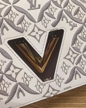 Louis  Vuitton  Embroidered  Twist  Logo  Premium  Double  Box  Bag  With  Shoulder  Strap  (45962 White  Grey)