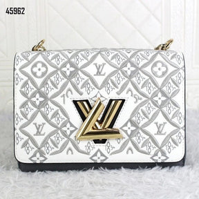 Louis  Vuitton  Embroidered  Twist  Logo  Premium  Double  Box  Bag  With  Shoulder  Strap  (45962 White  Grey)