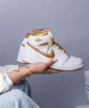 Nikee Air Jordan 1 Retro High OG Metallic Gold