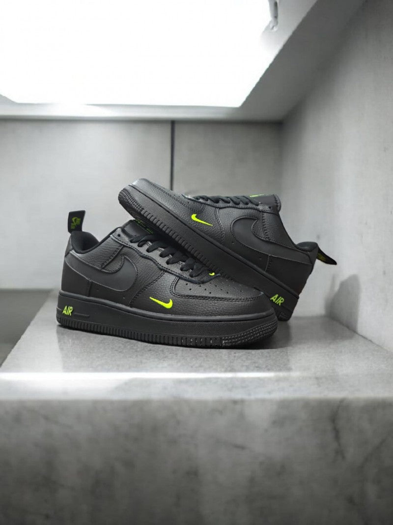 Nik ee Airforce 1 low 07 Black Volt 155