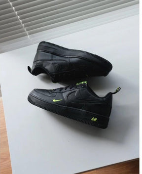 Nik ee Airforce 1 low 07 Black Volt 155