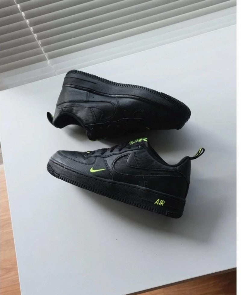 Nik ee Airforce 1 low 07 Black Volt 155