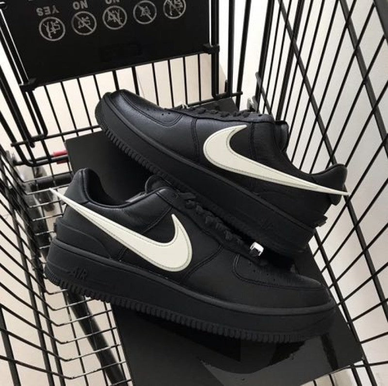 NIKEE AirFORCE 1 X AMBUSH BLACK