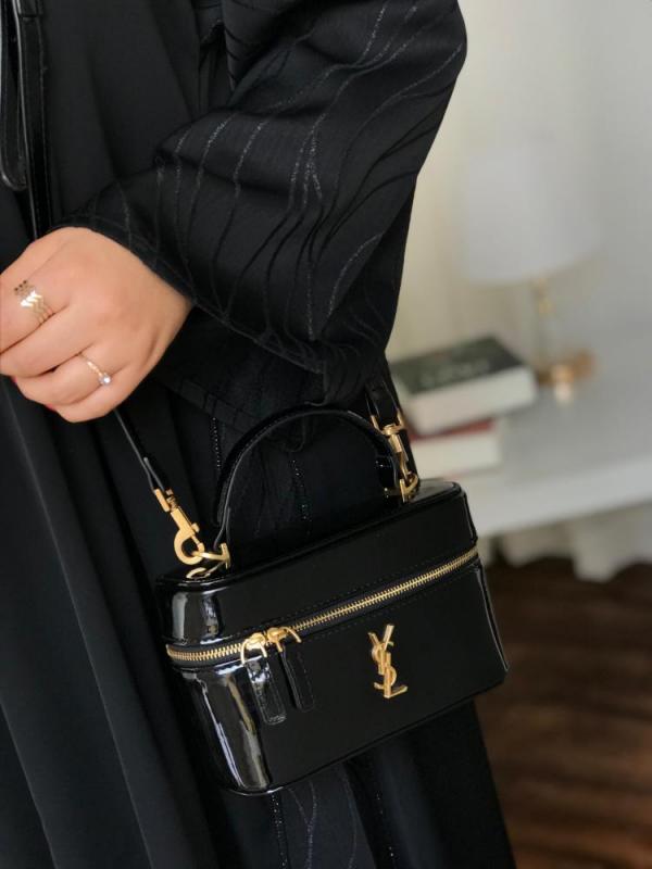 Ysl Saint Laurent Black Gaby Patent Leather Vanity Bag With OG Box & Dust Bag 77106 Mirror Black