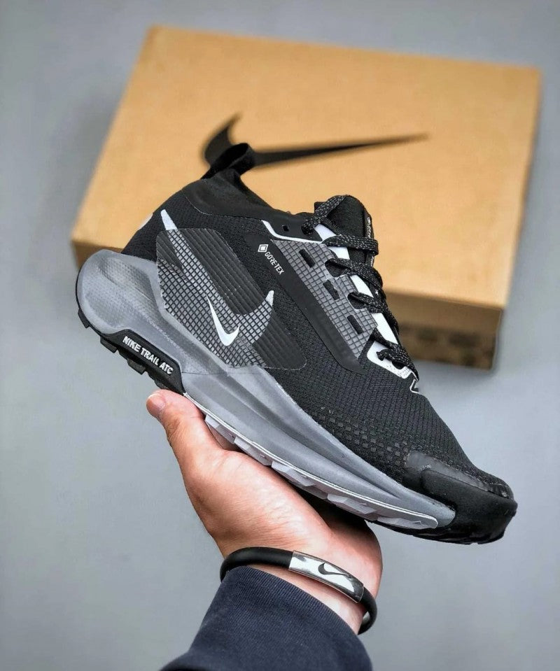 Nikee Pegasus Trail 5 Black Wolf Grey