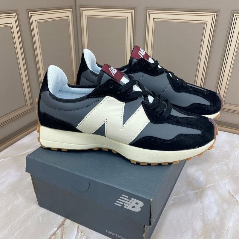 New Balanc ee 327 Moonbeam black Gum OAK As3