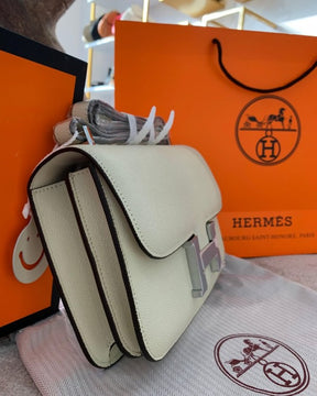 Hermes  Constance  Slim  Epsom  Vert  With  OG  Box  &  Dust  Bag  (KG 19  Apricot)
